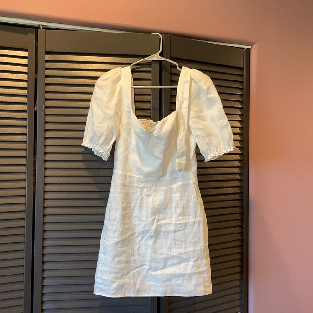 REFORMATION WHITE LINEN DRESS NEVER WORN SIZE 6! WITH SHORT SLEEVES AND BUSTIER!
